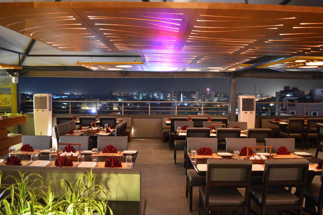 7 Wonders Hotel Gandhinagar Kültér fotó